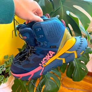 HOKA ONE ONE TenNine Gore-Tex Hiking Boot | Moroccan Blue / Saffron | size W 8.5